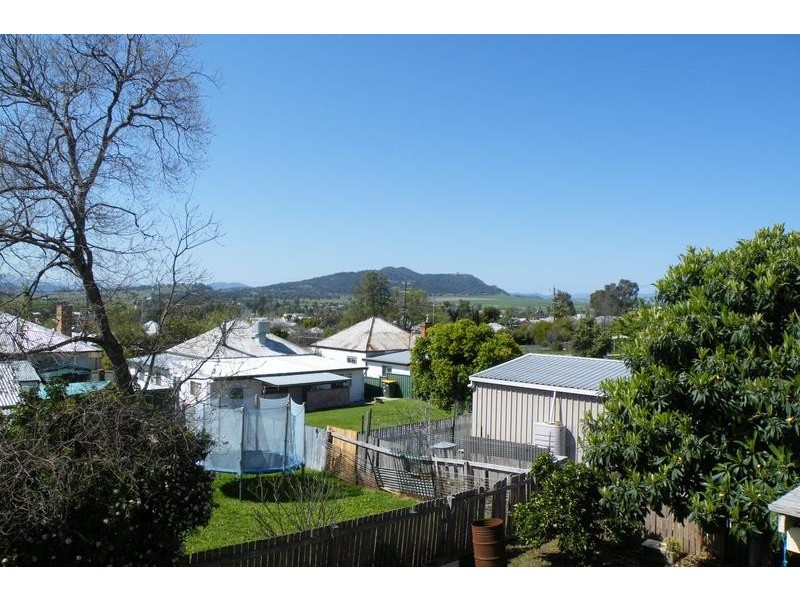15 North Avenue, Quirindi NSW 2343