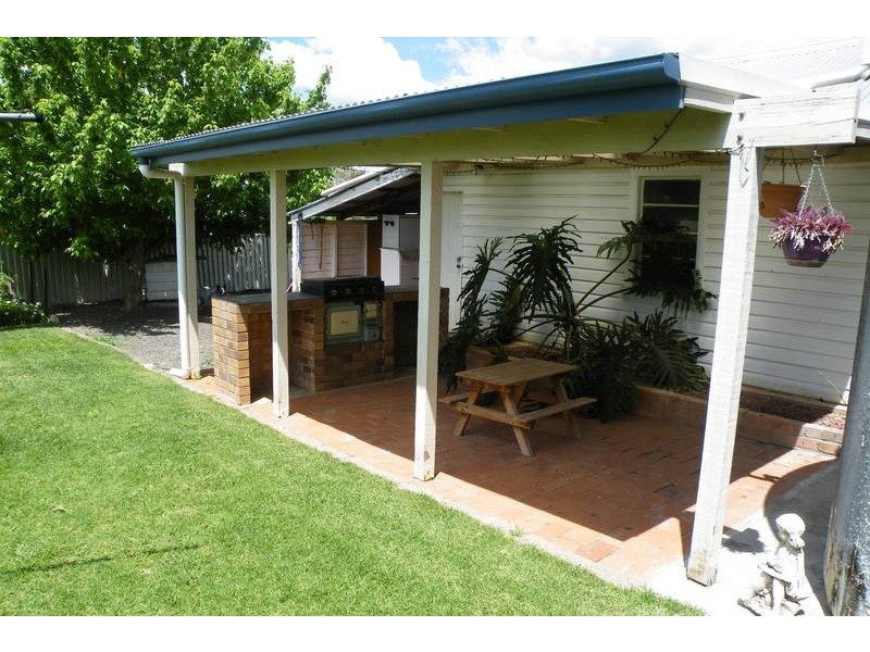 155 Hawker Street, Quirindi NSW 2343