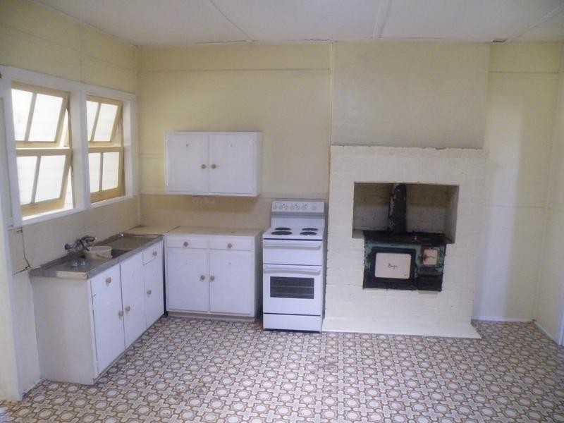 10 Merriwa Road, Willow Tree NSW 2339