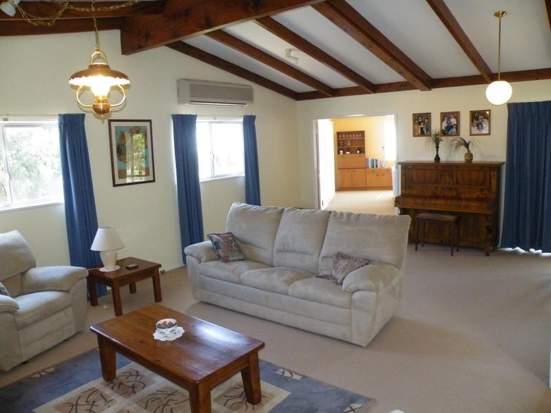 45 Nowland Ave, Quirindi NSW 2343
