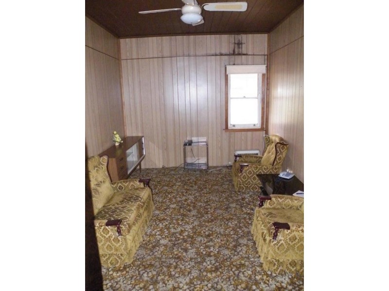 18 Bank Lane, Quirindi NSW 2343