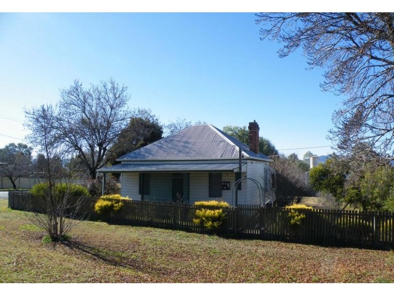 145 Hawker Street, Quirindi NSW 2343