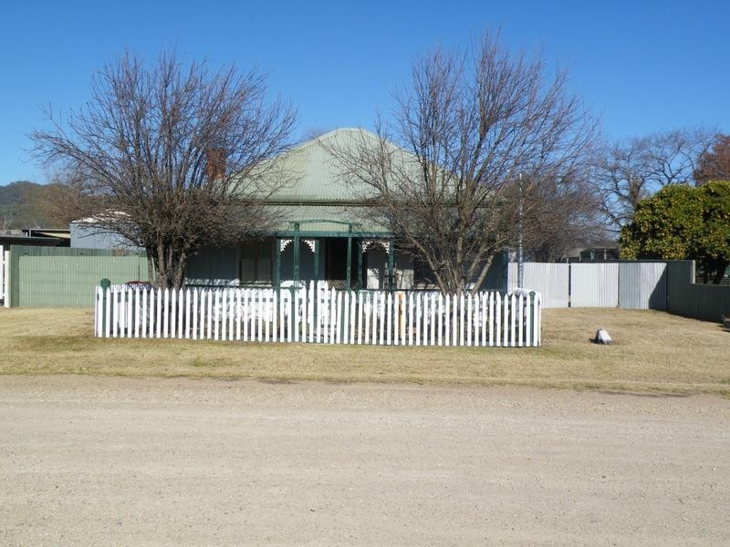 54 Fortune Street, Quirindi NSW 2343