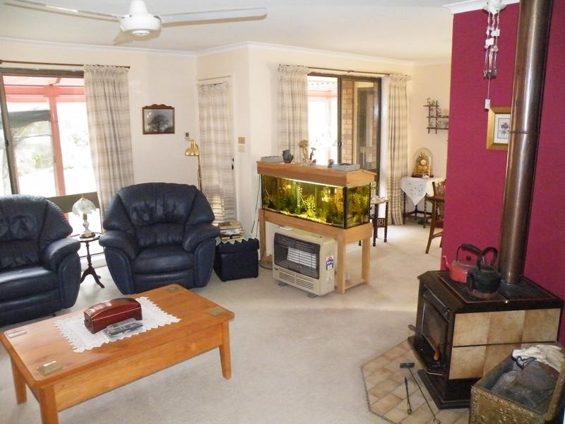 11 Kingston Street, Spring Ridge NSW 2343