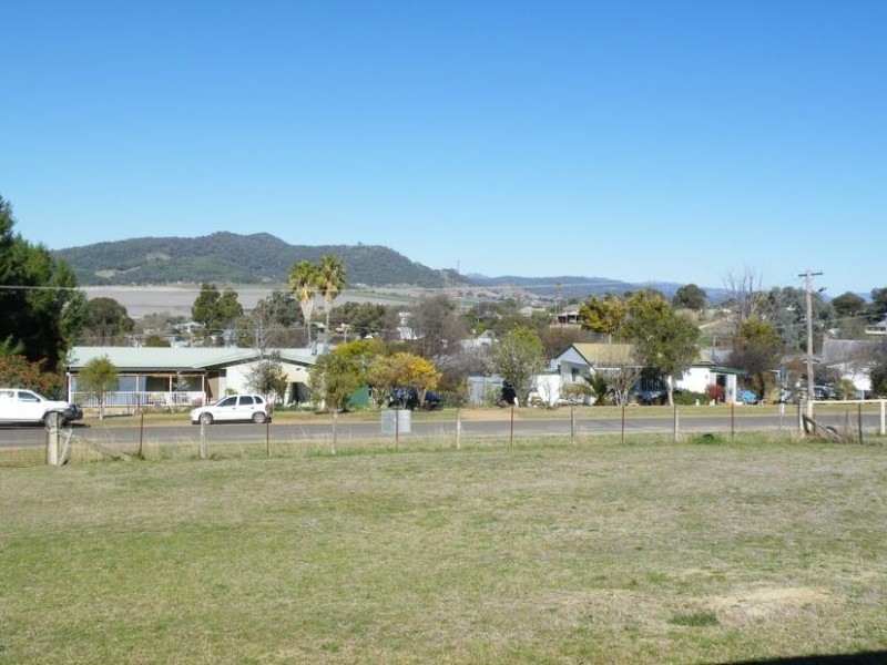 9 Breeza Street, Quirindi NSW 2343