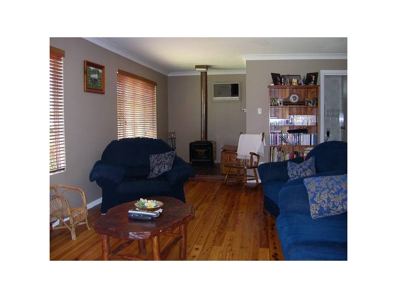 2 Coronation Ave, Werris Creek NSW 2341