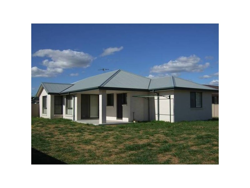 10 Green Crescent, Quirindi NSW 2343