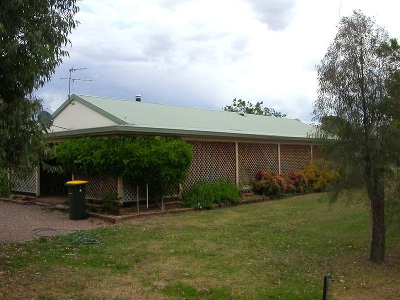 37 Coach Street, Wallabadah NSW 2343