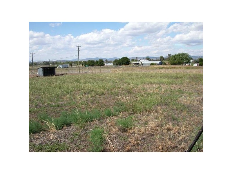 19 Railway Street, Quirindi NSW 2343
