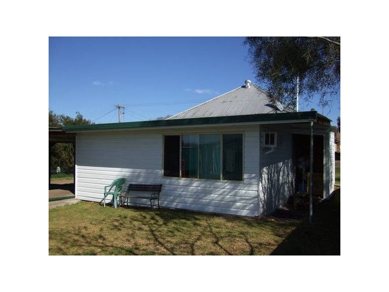 15 Centre Street, Quirindi NSW 2343