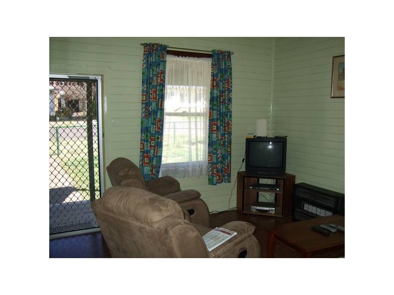 15 Centre Street, Quirindi NSW 2343