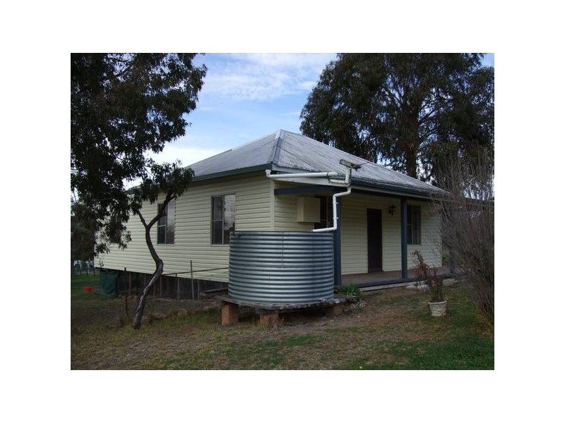 6 Breeza Street, Quirindi NSW 2343