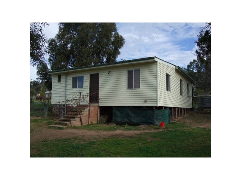 6 Breeza Street, Quirindi NSW 2343