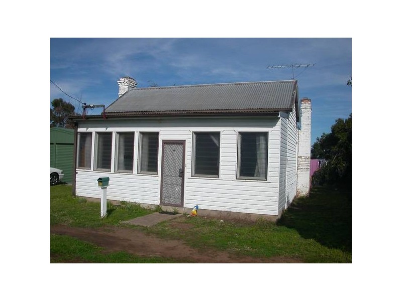 60 Pryor Street, Quirindi NSW 2343