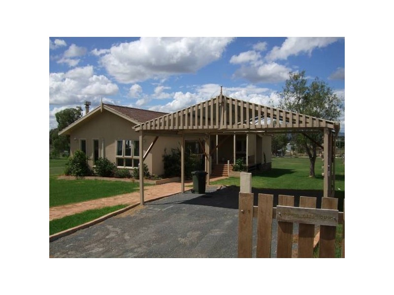 160 Loder Street, Quirindi NSW 2343