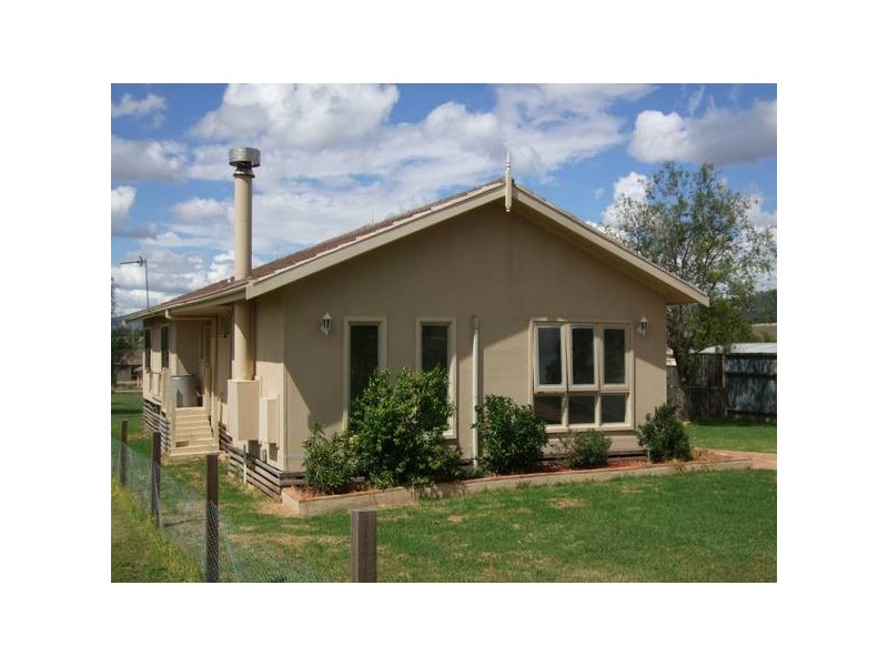 160 Loder Street, Quirindi NSW 2343