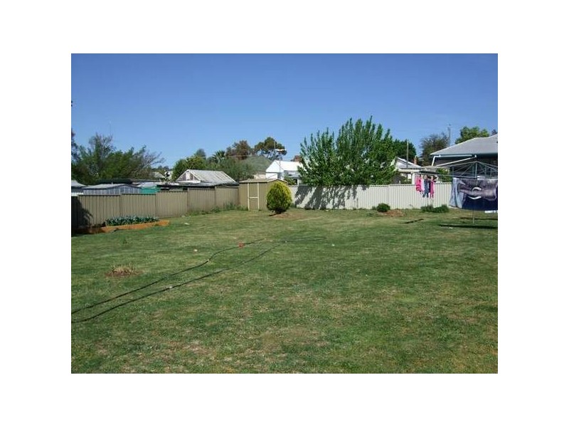 8 Centre Street, Quirindi NSW 2343