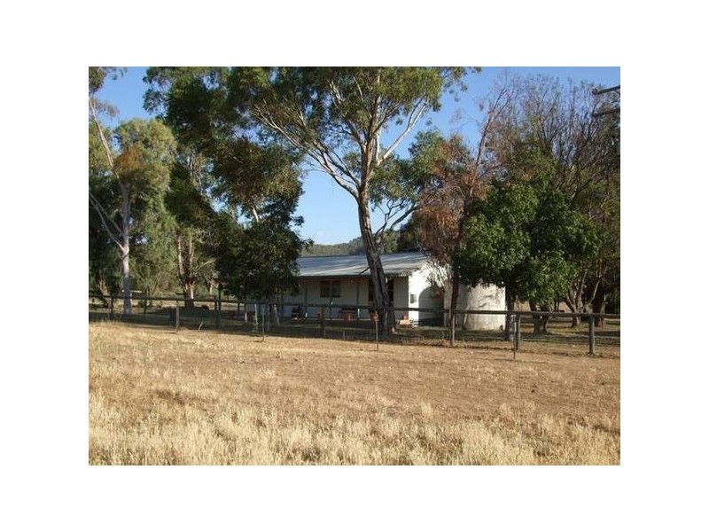 8 Cana Road, Werris Creek NSW 2341
