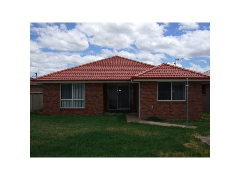 272 Green Crescent, Quirindi NSW 2343