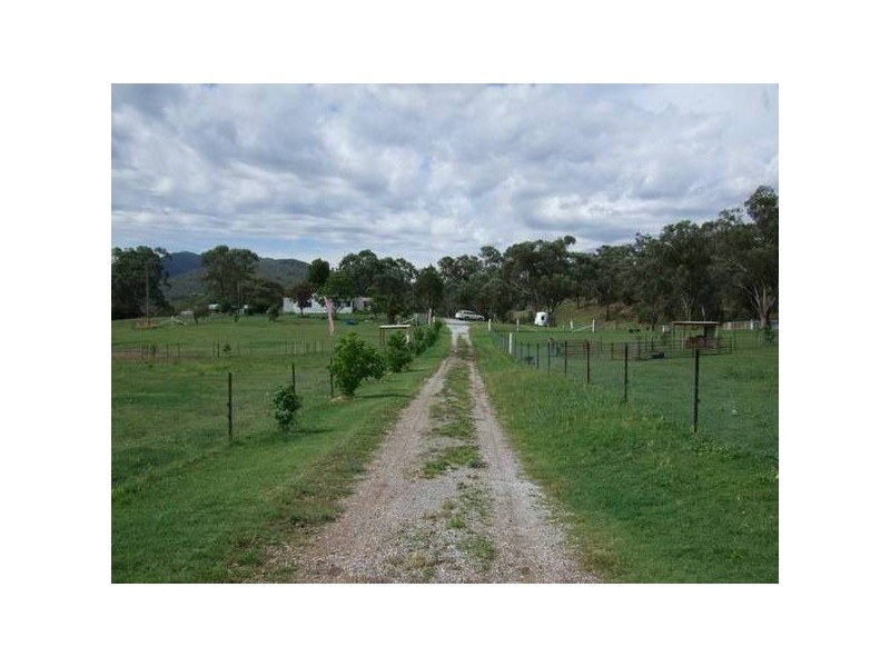 349 Angwins Lane, Currabubula NSW 2342