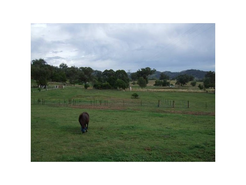 349 Angwins Lane, Currabubula NSW 2342