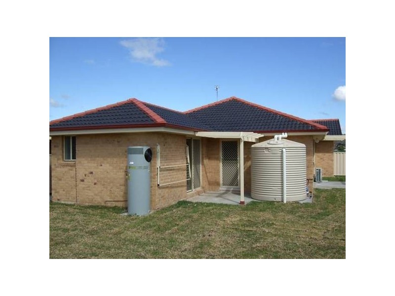 11 Green Crescent, Quirindi NSW 2343