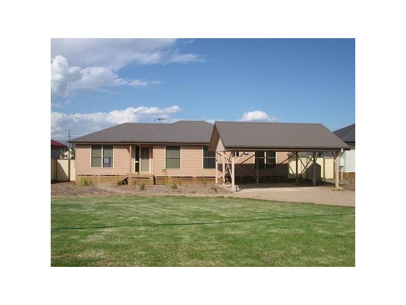 7 Robey Avenue, Quirindi NSW 2343