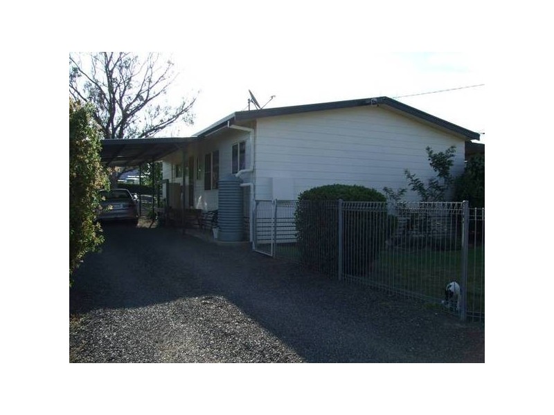 3 Robey Avenue, Quirindi NSW 2343