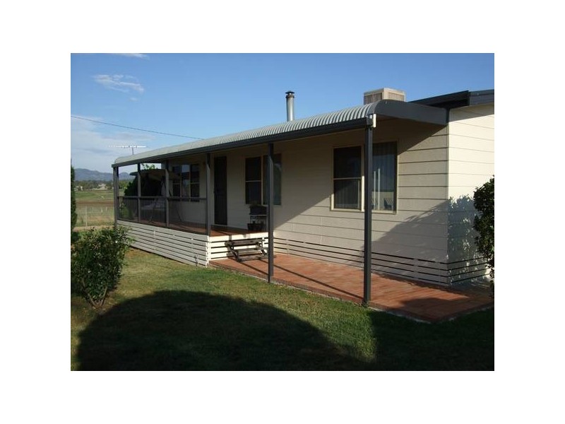 3 Robey Avenue, Quirindi NSW 2343