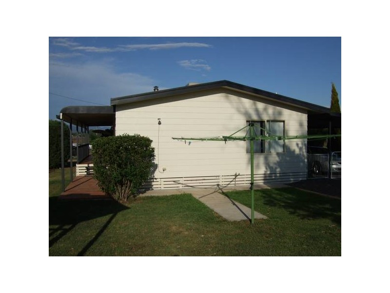 3 Robey Avenue, Quirindi NSW 2343