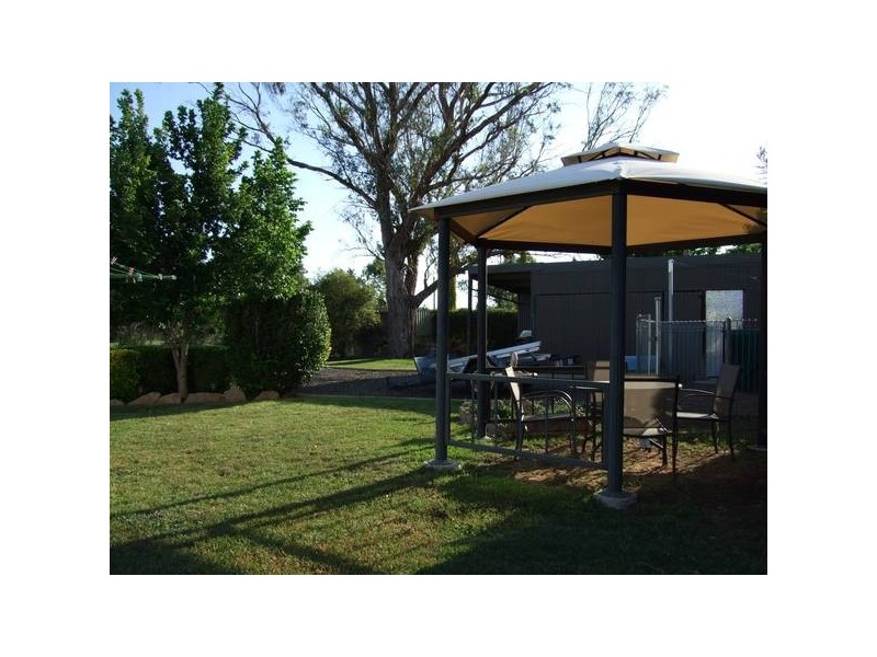 3 Robey Avenue, Quirindi NSW 2343