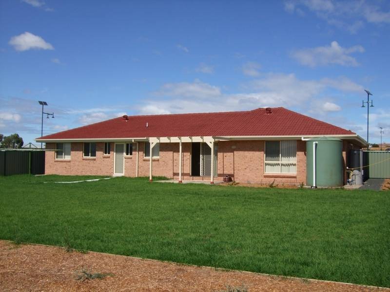 11 Morning View Close, Quirindi NSW 2343