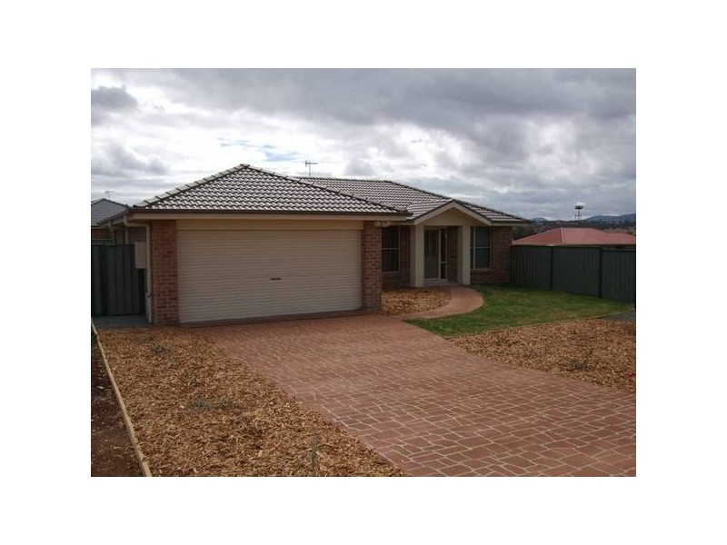 11 Peter Coote Street, Quirindi NSW 2343