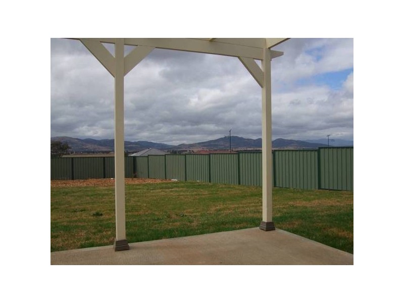 11 Peter Coote Street, Quirindi NSW 2343