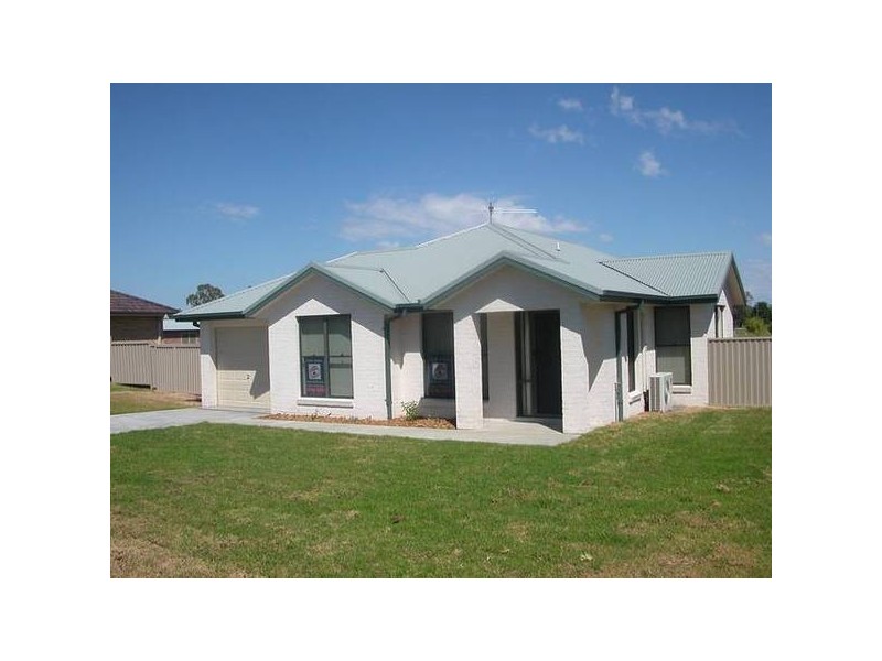 10 Green Crescent, Quirindi NSW 2343