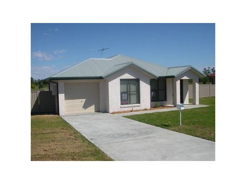 10 Green Crescent, Quirindi NSW 2343