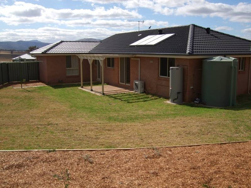 12 Peter Coote Street, Quirindi NSW 2343
