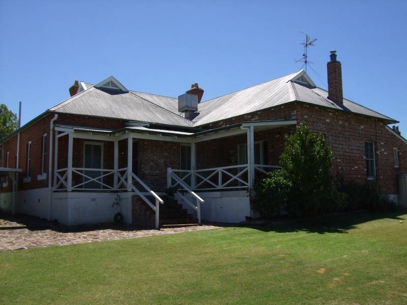 122 Henry Street, Quirindi NSW 2343
