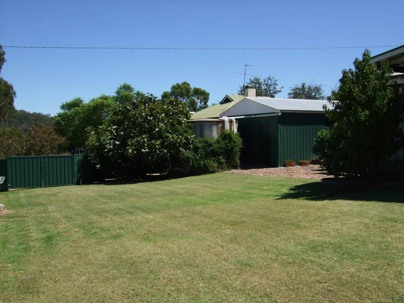 122 Henry Street, Quirindi NSW 2343