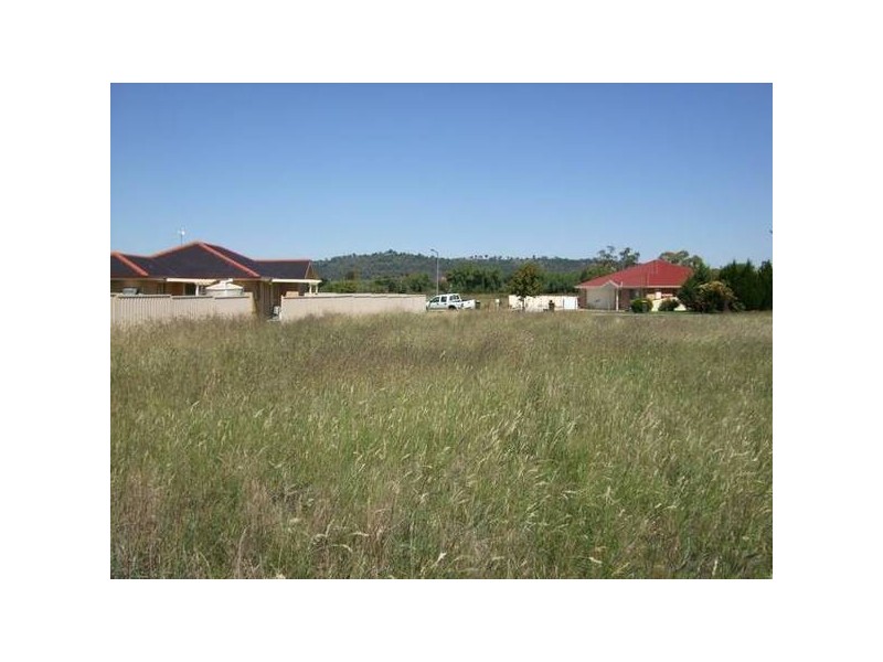 13 Green Crescent, Quirindi NSW 2343