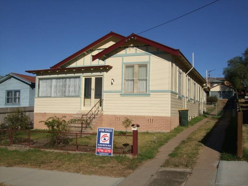 136 Hawker Street, Quirindi NSW 2343