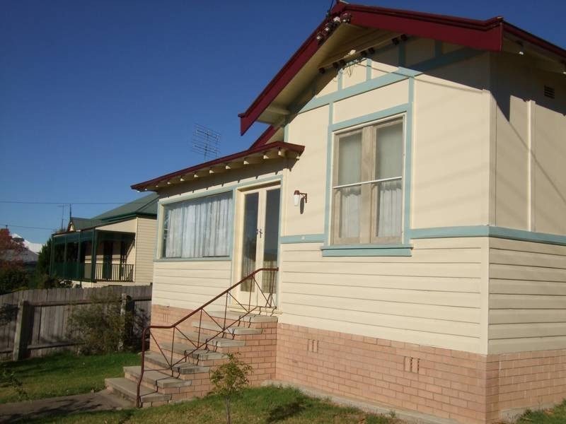 136 Hawker Street, Quirindi NSW 2343