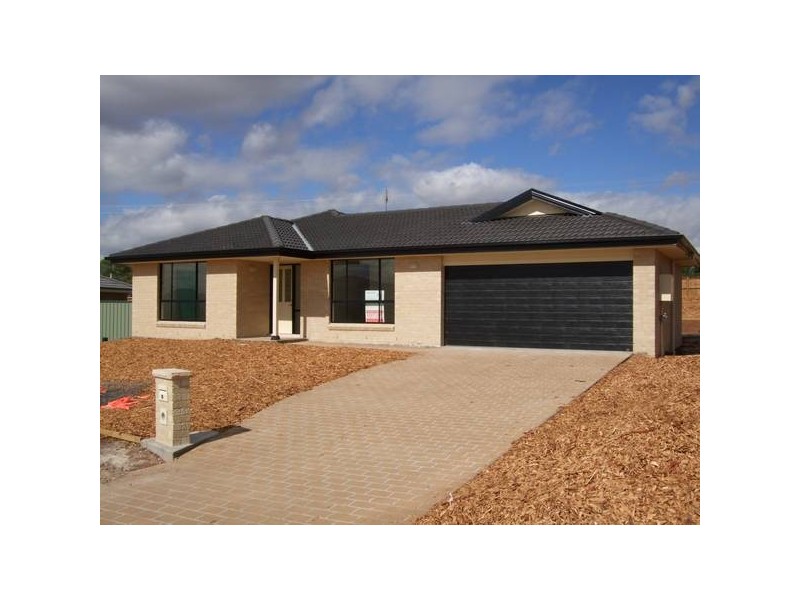 10 Peter Coote Street, Quirindi NSW 2343