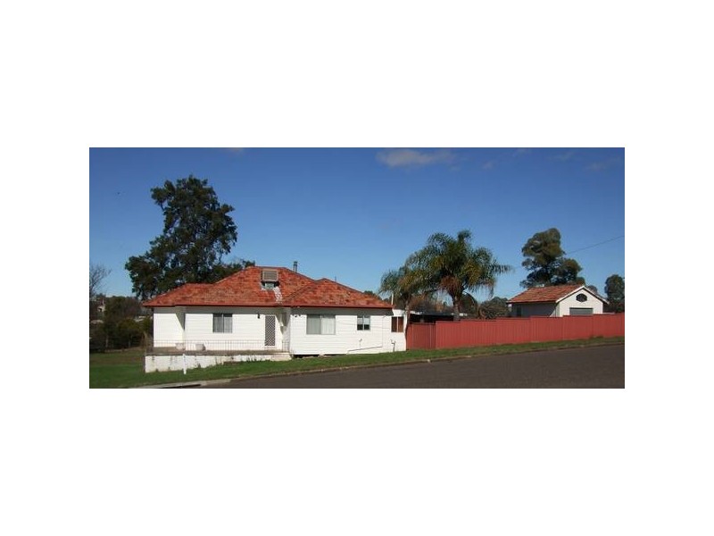 135 Loder Street, Quirindi NSW 2343