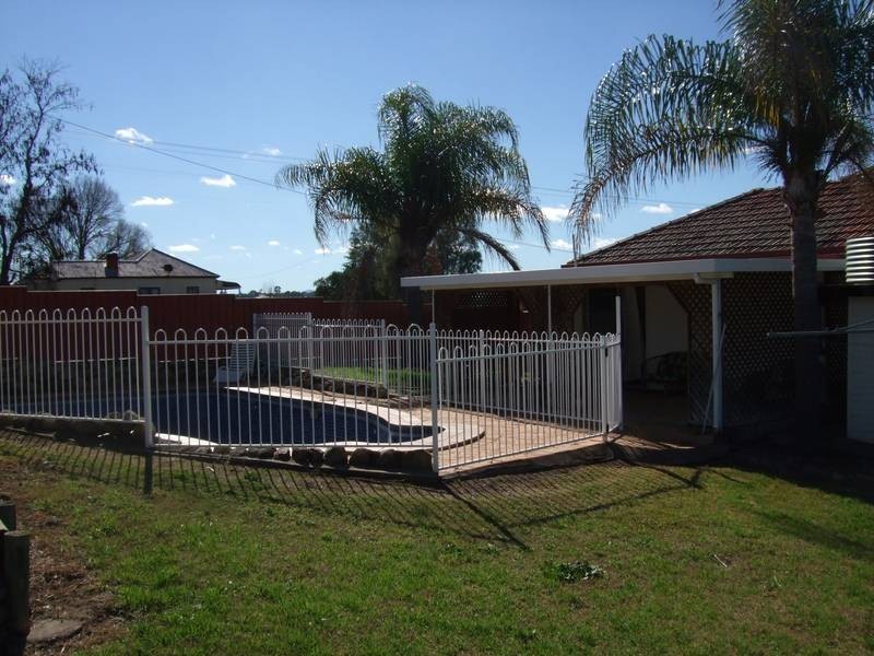 135 Loder Street, Quirindi NSW 2343