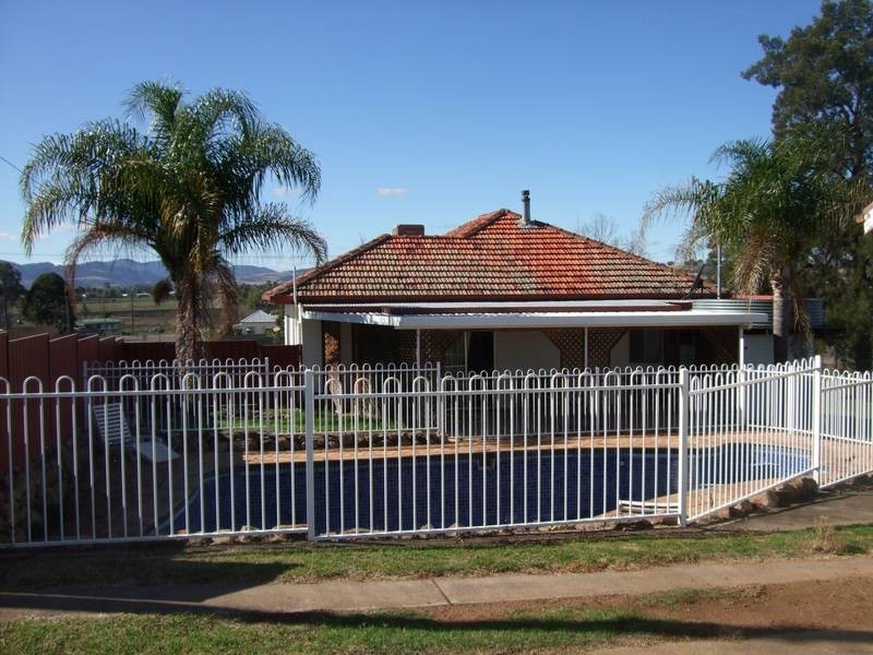 135 Loder Street, Quirindi NSW 2343