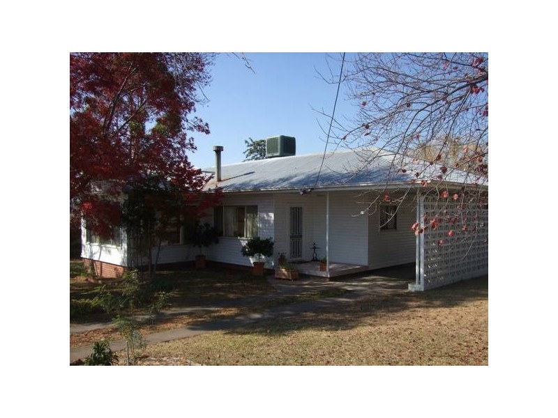 44 Russell Street, Quirindi NSW 2343