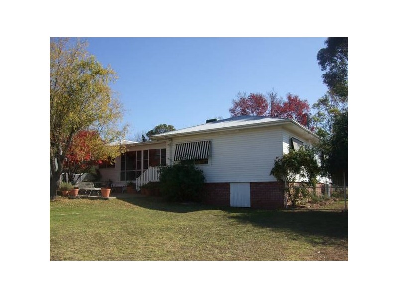 44 Russell Street, Quirindi NSW 2343