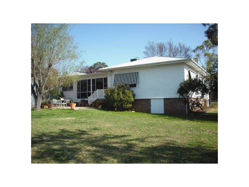 44 Russell Street, Quirindi NSW 2343
