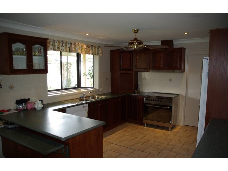 10075 New England Highway, Wallabadah NSW 2343